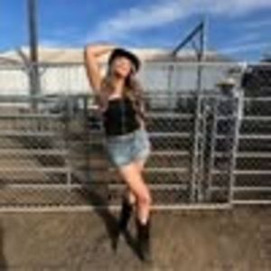 Meet your Posher, Karlie